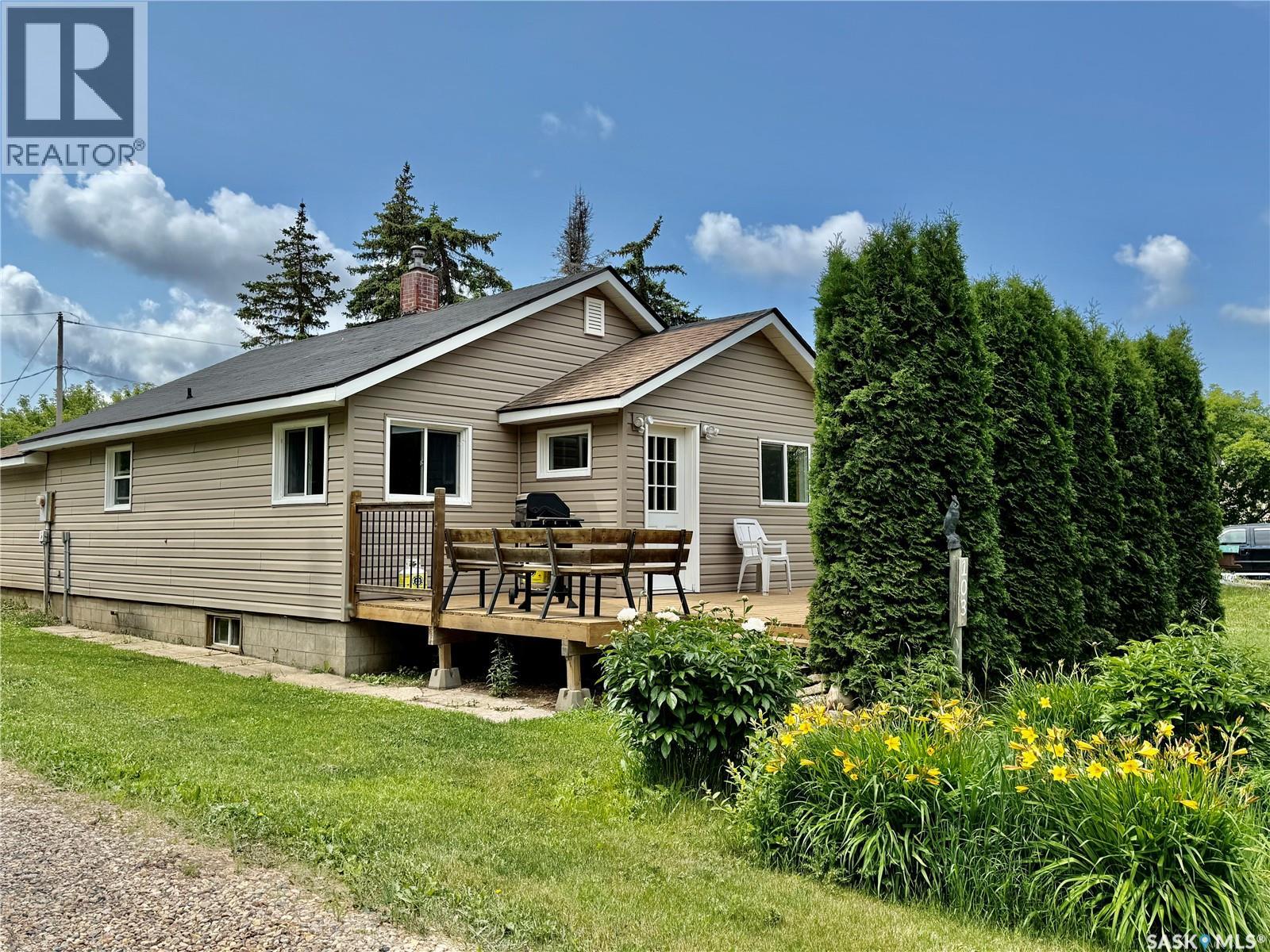 103 2nd Avenue W, Paynton, Saskatchewan  S0M 2J0 - Photo 1 - SK041172