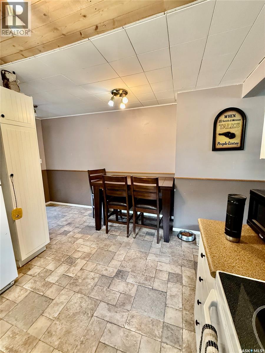 103 2nd Avenue W, Paynton, Saskatchewan  S0M 2J0 - Photo 5 - SK041172