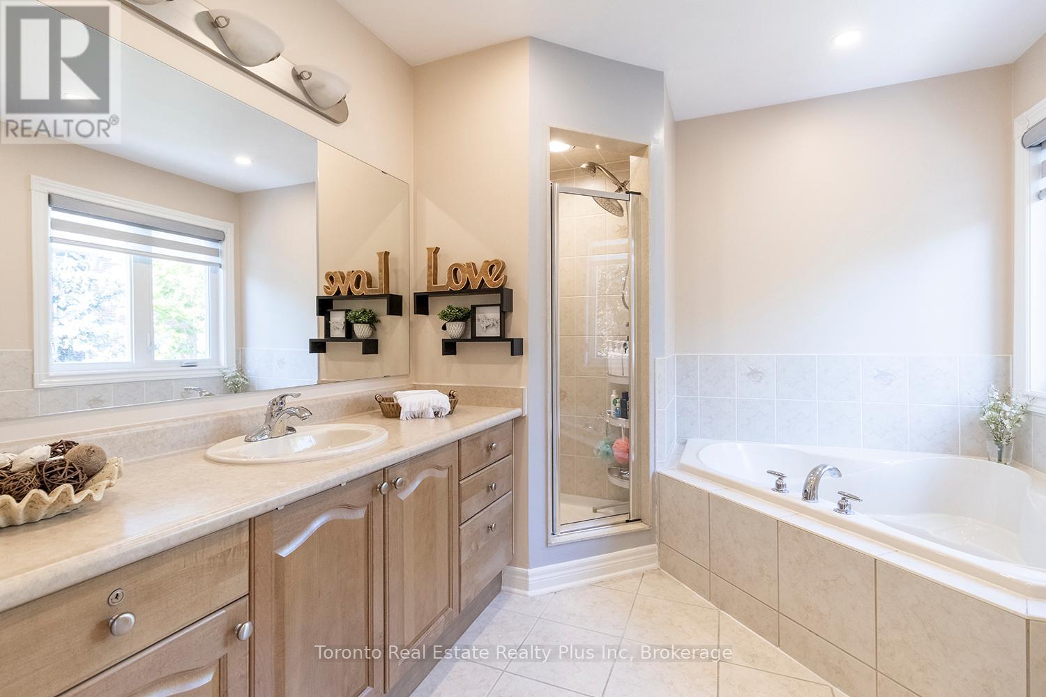 14 Riel Drive, Richmond Hill, Ontario  L4E 4W4 - Photo 42 - N13509520