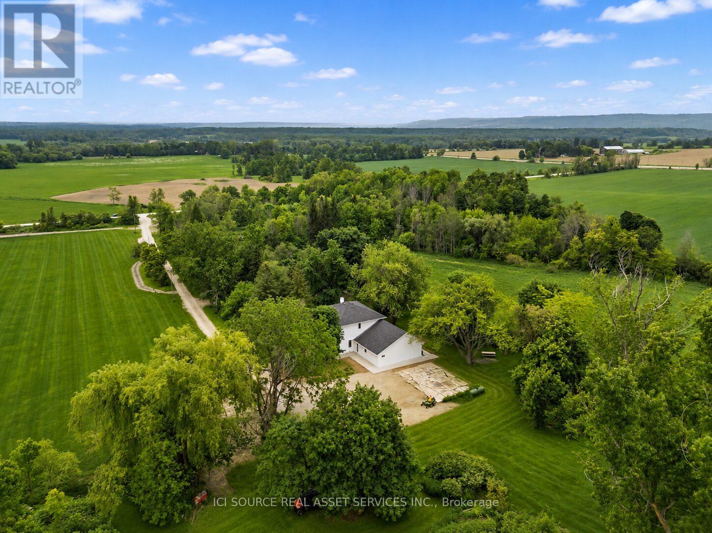 6358 Sunnidale Concession 5, Clearview, Ontario  L0M 1N0 - Photo 2 - S13511414