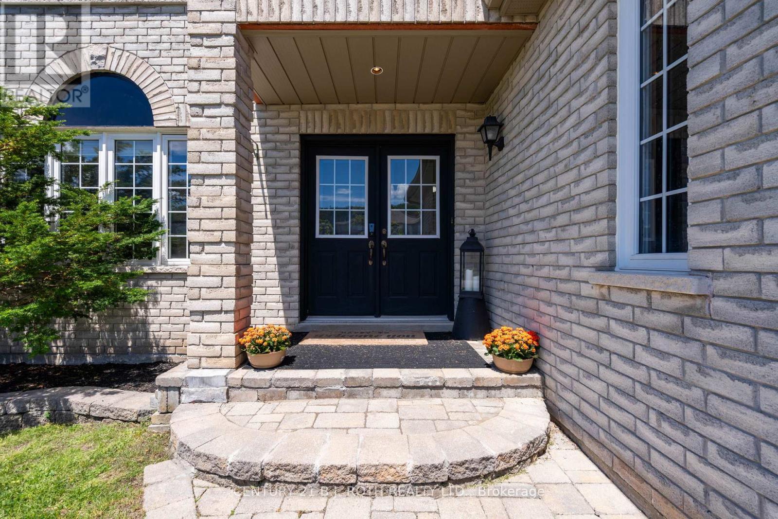 22 Silvercreek Crescent, Barrie (Ardagh), Ontario  L4N 1S7 - Photo 2 - S13511474