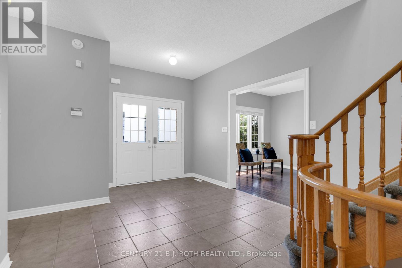 22 Silvercreek Crescent, Barrie (Ardagh), Ontario  L4N 1S7 - Photo 4 - S13511474