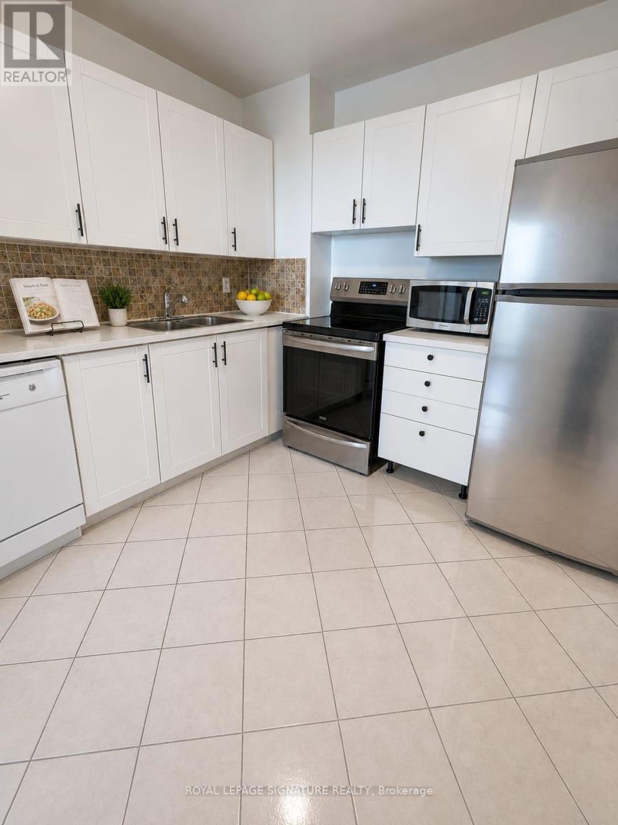 611 - 3559 Eglinton Avenue W, Toronto, Ontario M6M 5C6 - Photo 4 - W13511366