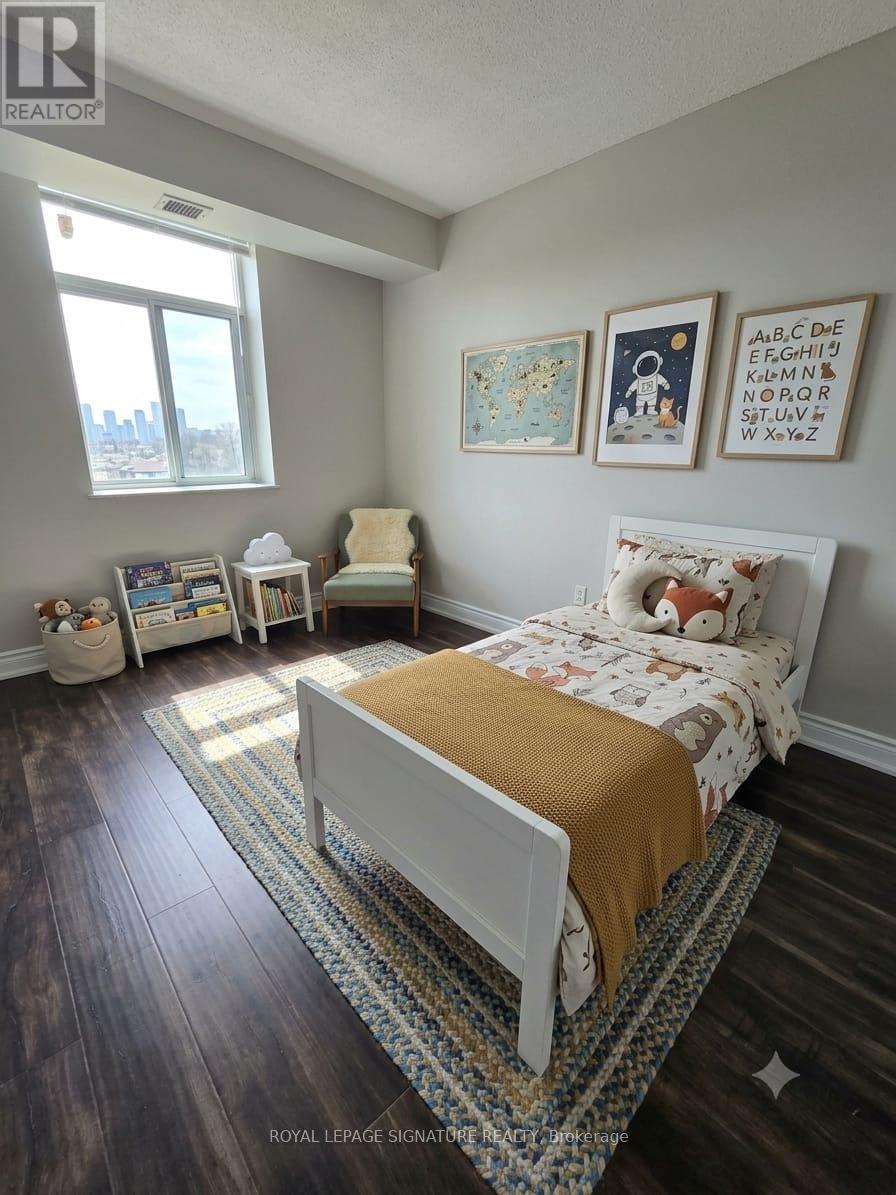 611 - 3559 Eglinton Avenue W, Toronto, Ontario M6M 5C6 - Photo 7 - W13511366