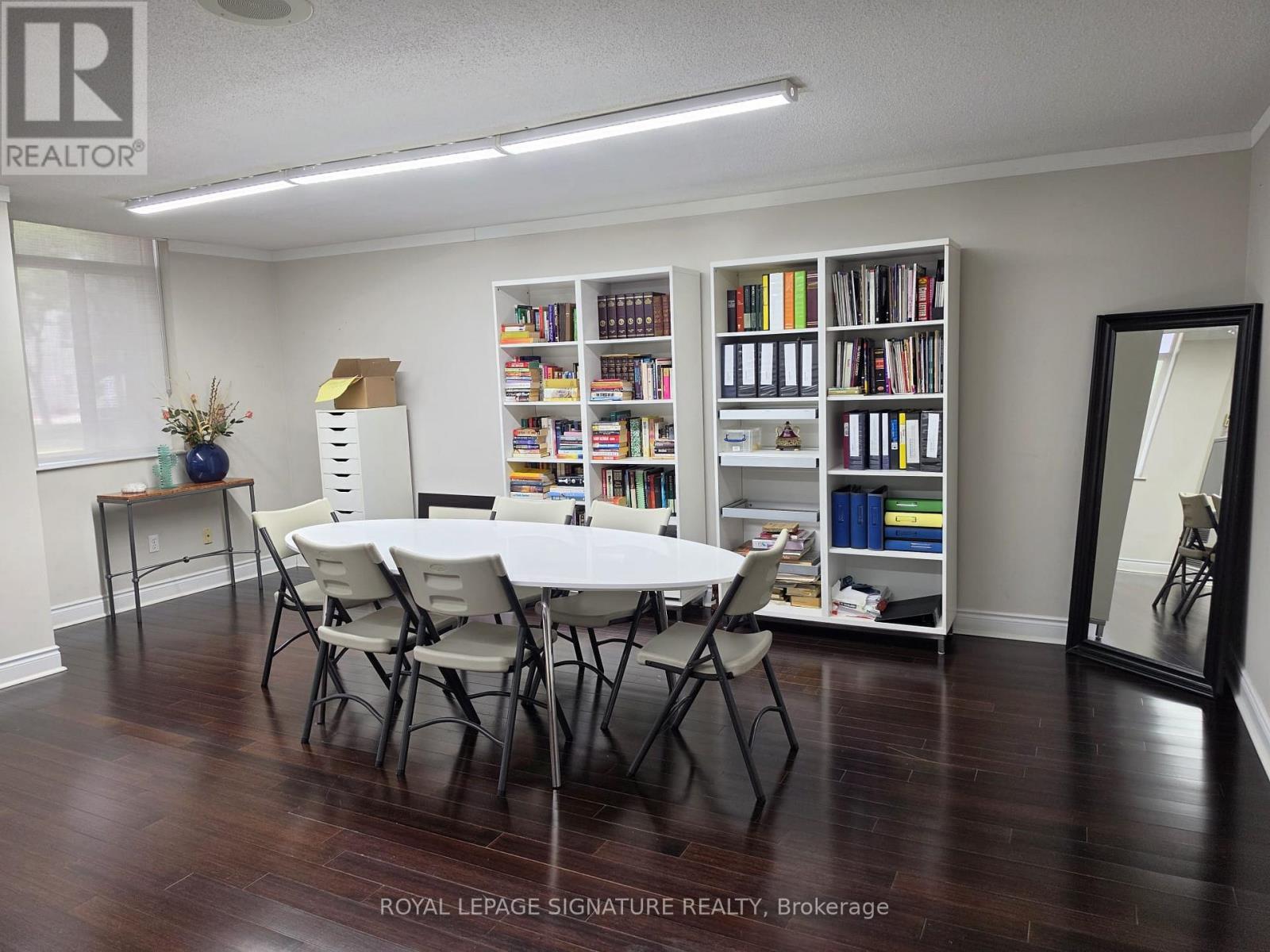 611 - 3559 Eglinton Avenue W, Toronto, Ontario M6M 5C6 - Photo 9 - W13511366