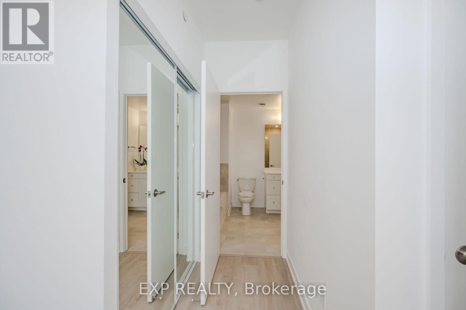 1106 - 1035 Southdown Road, Mississauga, Ontario  L5J 0A1 - Photo 17 - W13511472