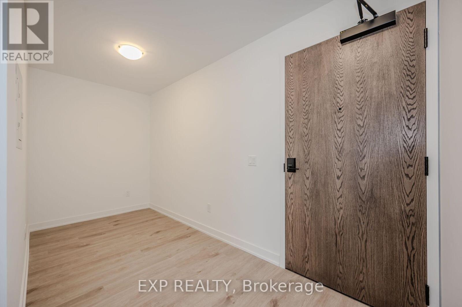 1106 - 1035 Southdown Road, Mississauga, Ontario  L5J 0A1 - Photo 2 - W13511472