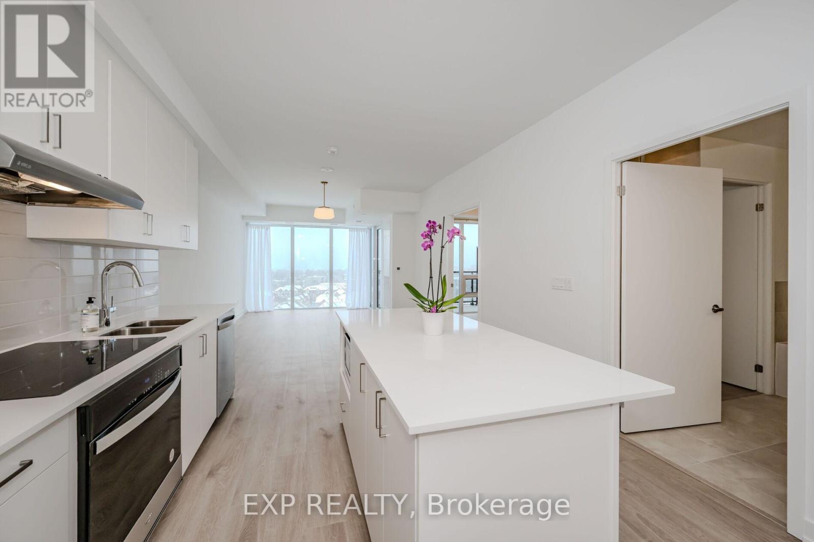 1106 - 1035 Southdown Road, Mississauga, Ontario  L5J 0A1 - Photo 4 - W13511472