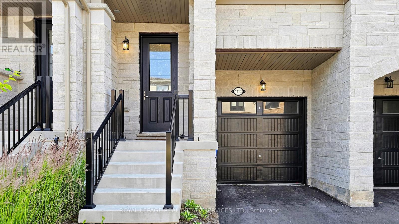 1413 Oakmont Common, Burlington, Ontario  L7P 3A6 - Photo 2 - W13511482