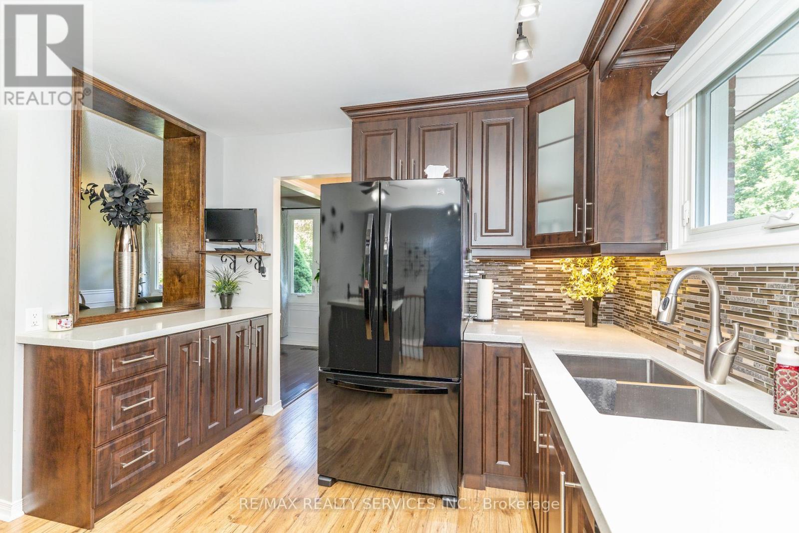 21 Herkley Drive, Brampton, Ontario  L6V 2E7 - Photo 10 - W13511488
