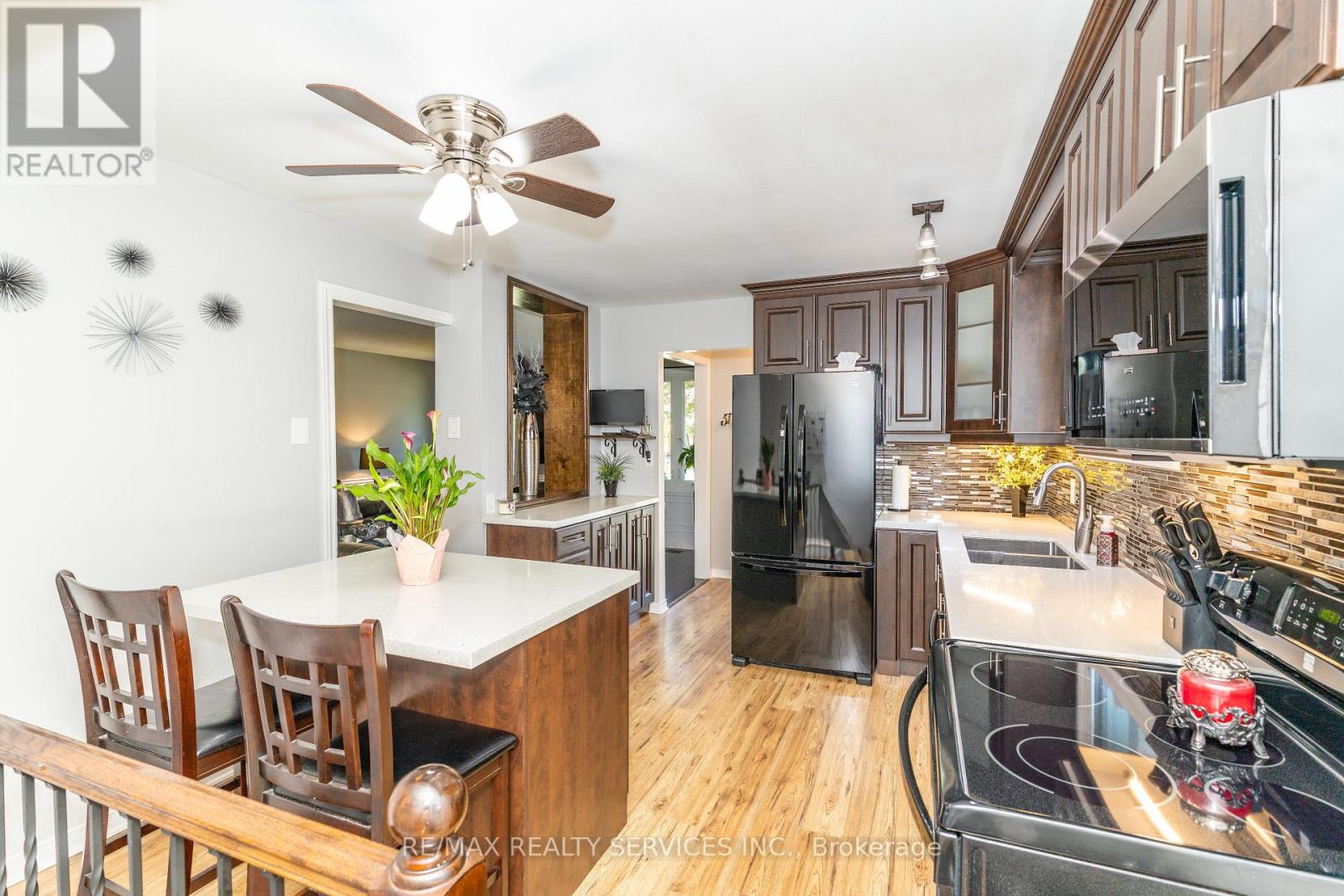 21 Herkley Drive, Brampton, Ontario  L6V 2E7 - Photo 7 - W13511488