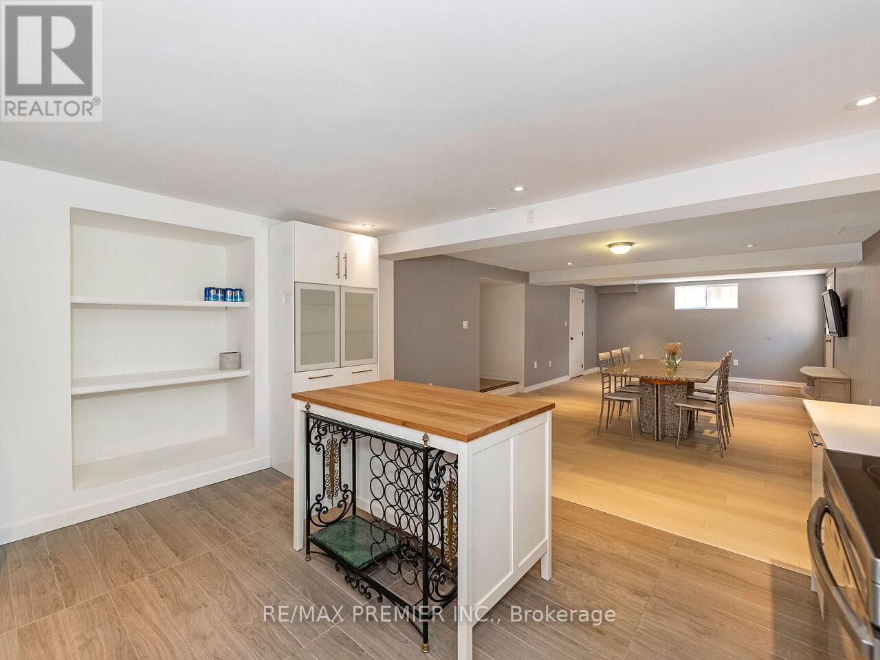 35 Yorkdale Crescent, Toronto, Ontario  M9M 1C2 - Photo 39 - W13511496