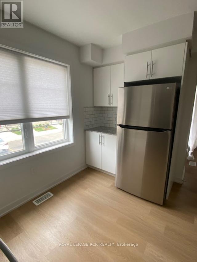 18 - 205 West Oak Trail, Kitchener, Ontario  N2R 1R4 - Photo 5 - X13511406