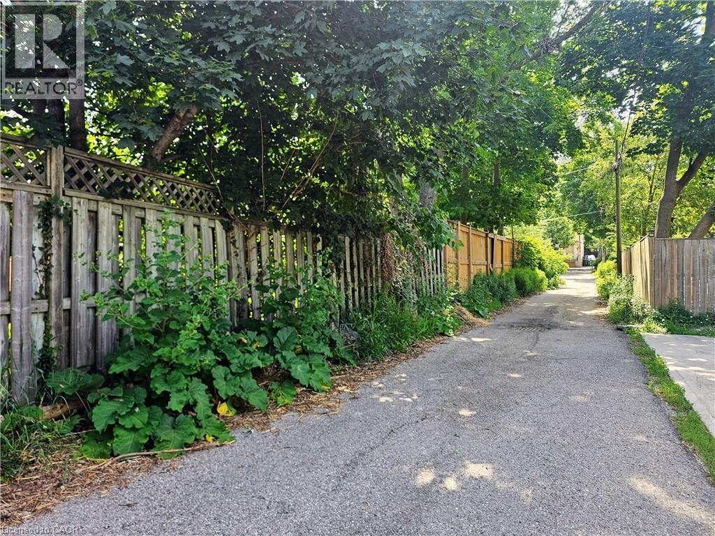 29 St Leger Street, Kitchener, Ontario  N2H 4L8 - Photo 50 - 40844178