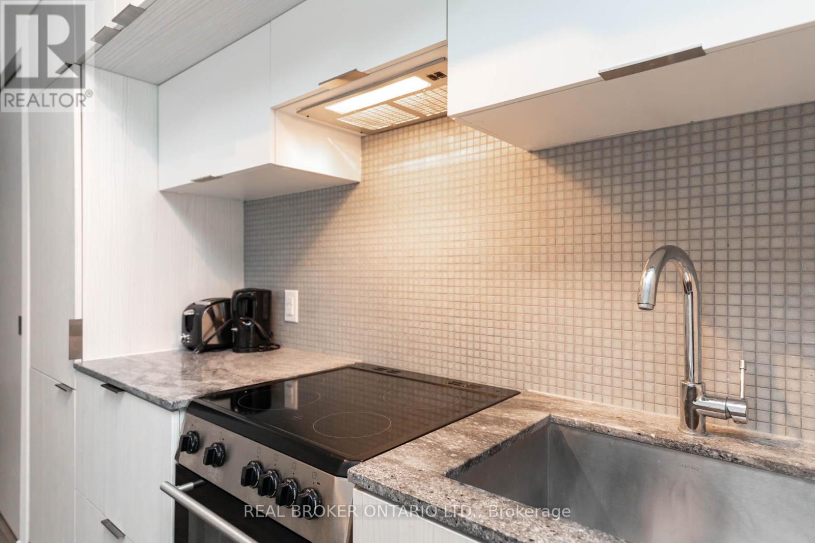 606 - 159 Dundas Street E, Toronto, Ontario  M5B 1E4 - Photo 5 - C12984974