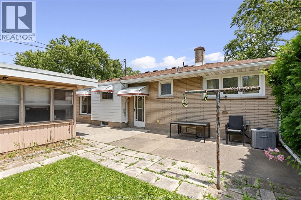 3425 Woodlawn Avenue, Windsor, Ontario  N8W 2J4 - Photo 30 - 26015776