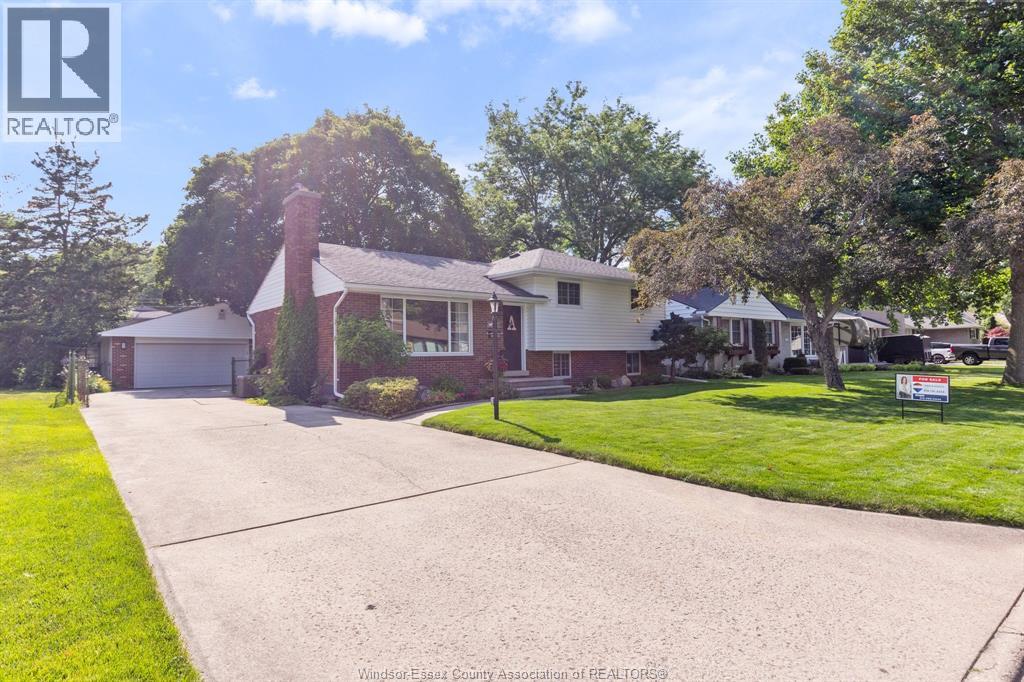 3659 BRUCE AVENUE, Windsor, Ontario
