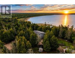 12 Pennie Avenue, Tehkummah, Ontario