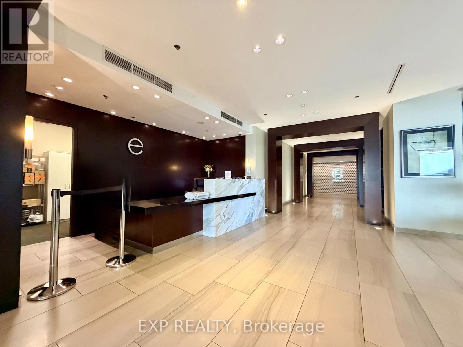 2101 - 38 Lee Centre Drive, Toronto, Ontario  M1H 3J7 - Photo 4 - E13511666