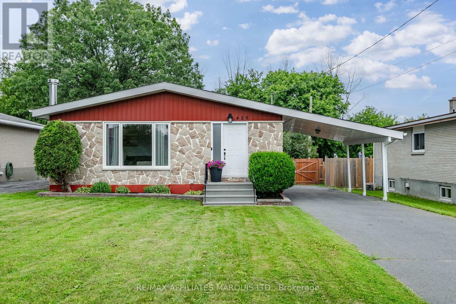 426 BELLEVUE CRESCENT, Cornwall, Ontario