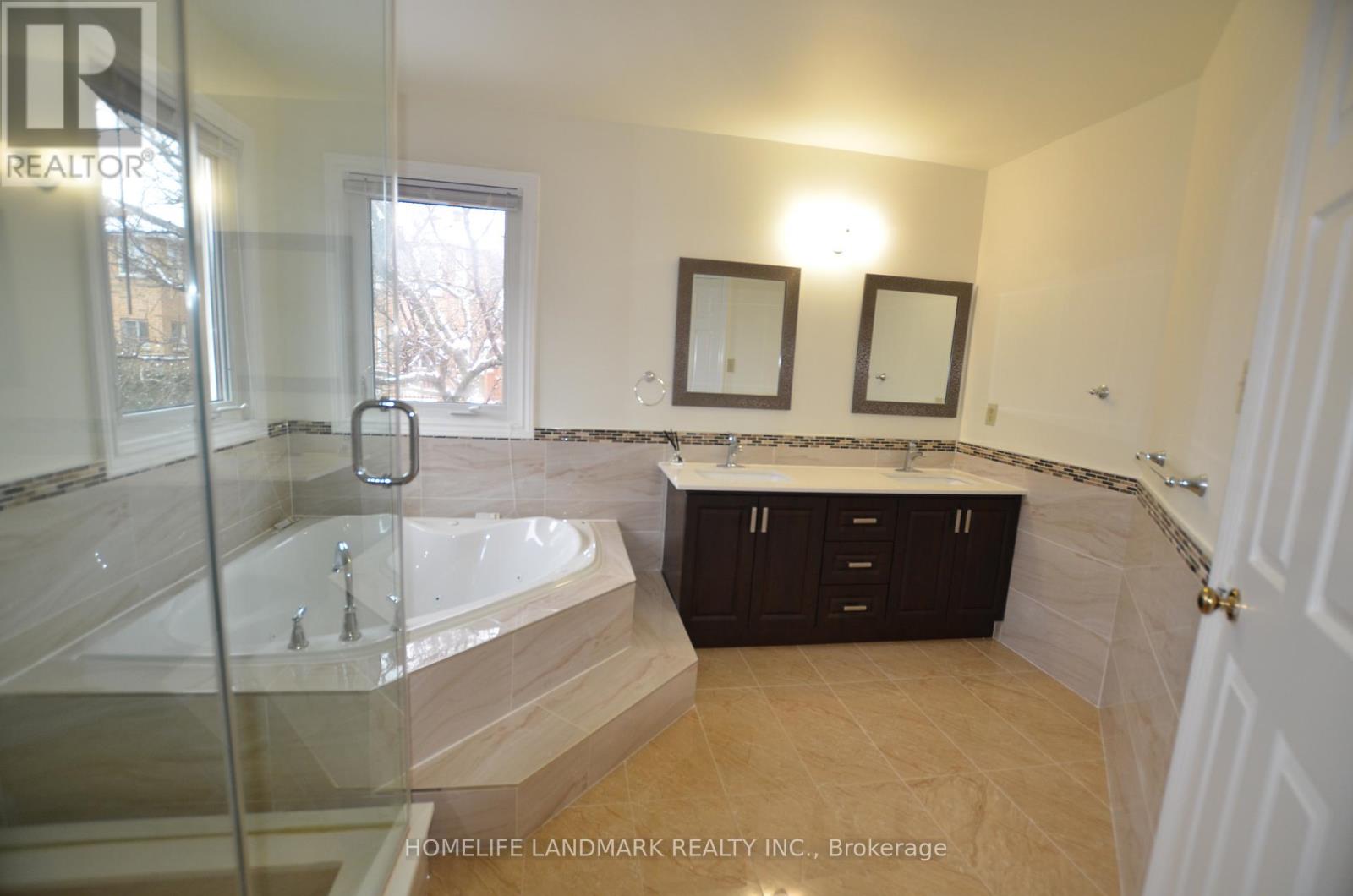 129 Lyndhurst Drive, Markham, Ontario  L3T 6R6 - Photo 11 - N13511562