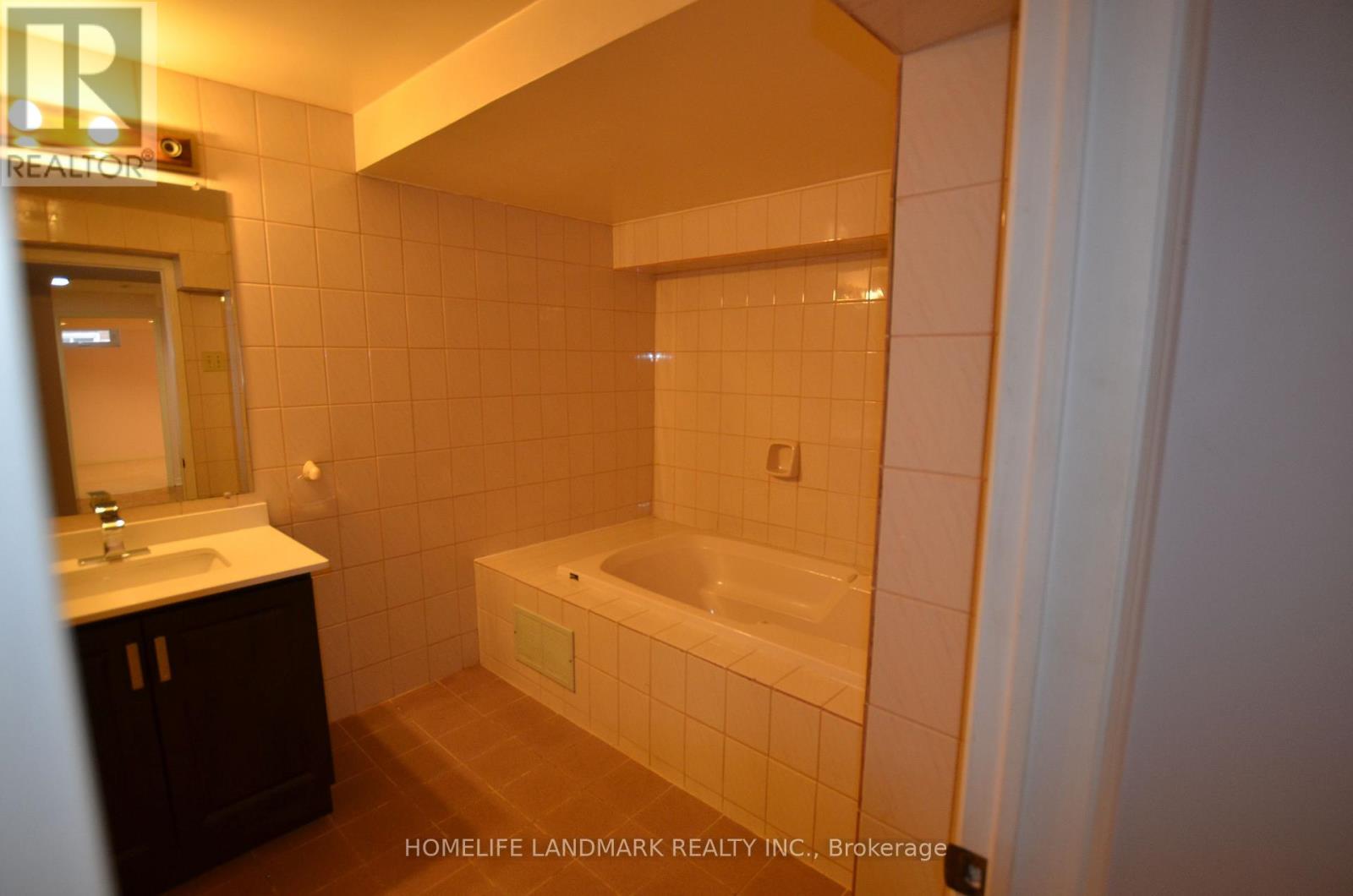 129 Lyndhurst Drive, Markham, Ontario  L3T 6R6 - Photo 23 - N13511562