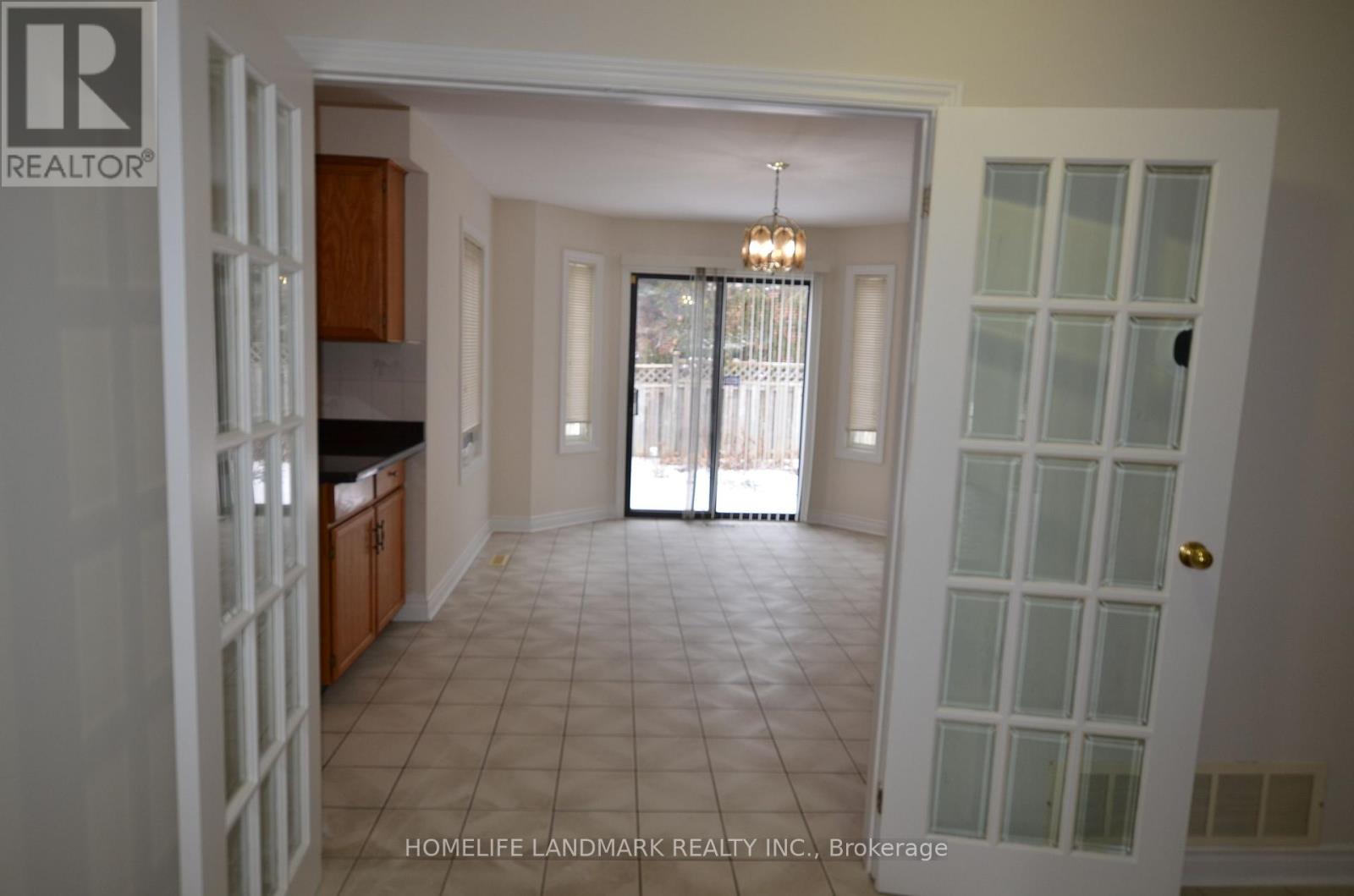 129 Lyndhurst Drive, Markham, Ontario  L3T 6R6 - Photo 3 - N13511562