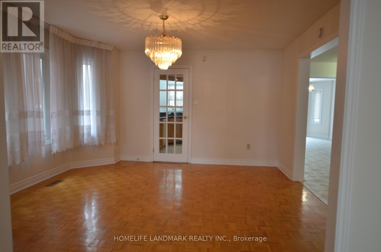 129 Lyndhurst Drive, Markham, Ontario  L3T 6R6 - Photo 7 - N13511562