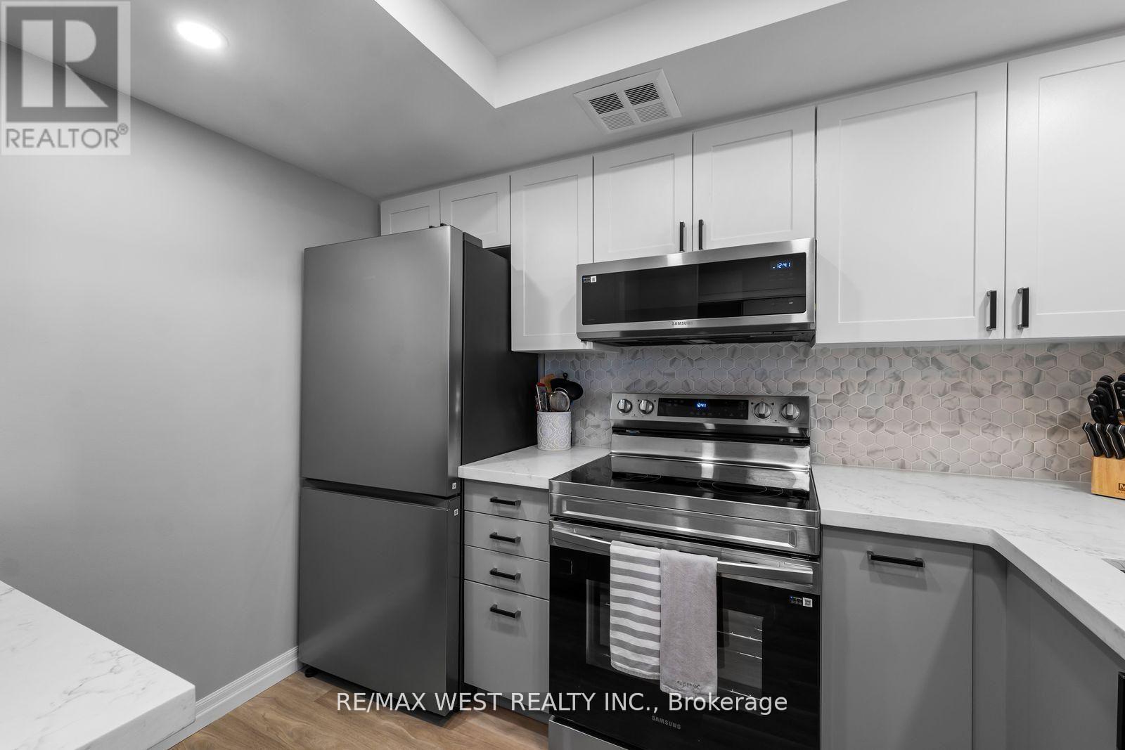 502 - 100 Observatory Lane Se, Richmond Hill, Ontario  L4C 1T4 - Photo 5 - N13511590