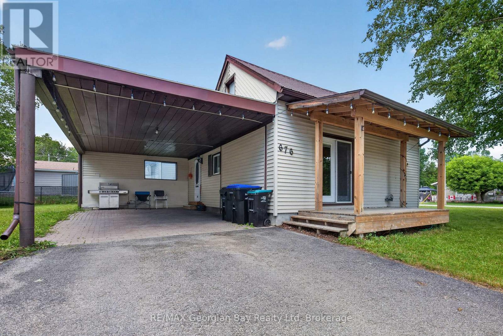 676 3rd Avenue, Tay, Ontario  L0K 1R0 - Photo 2 - S13505772