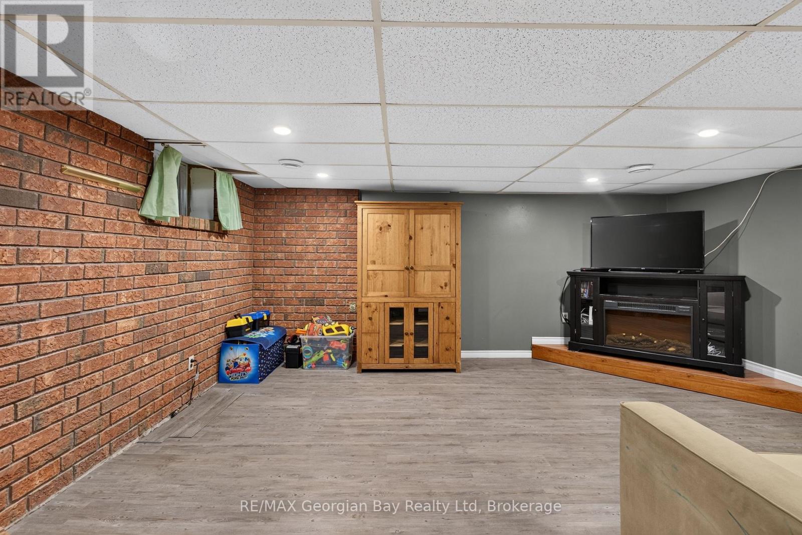 676 3rd Avenue, Tay, Ontario  L0K 1R0 - Photo 14 - S13505772