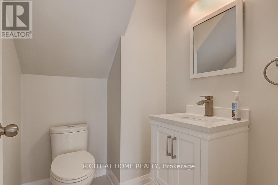 2126 Varency Drive, Mississauga, Ontario L5K 1C3 - Photo 19 - W13511558