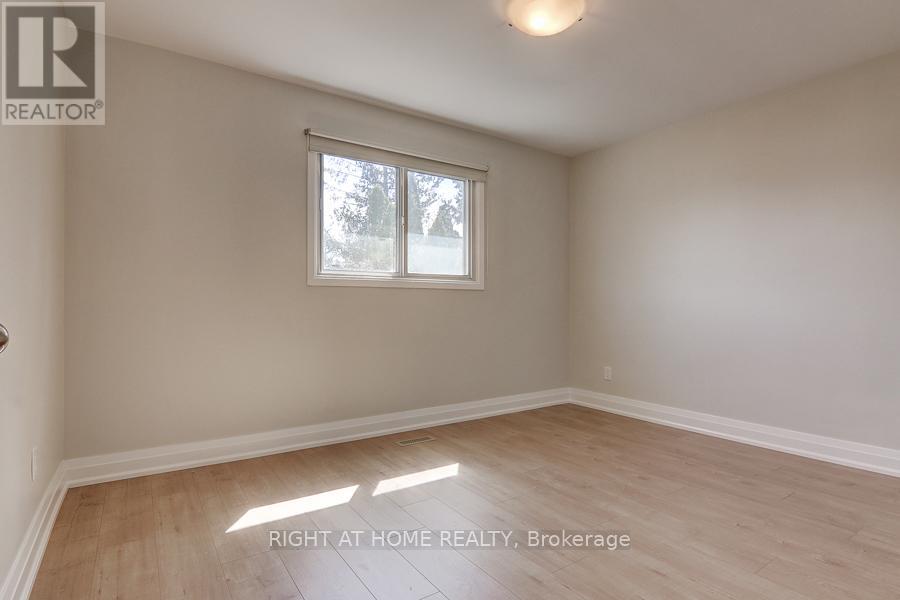 2126 Varency Drive, Mississauga, Ontario L5K 1C3 - Photo 20 - W13511558