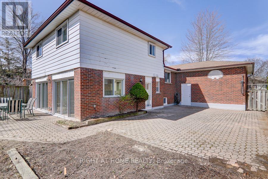 2126 Varency Drive, Mississauga, Ontario L5K 1C3 - Photo 21 - W13511558