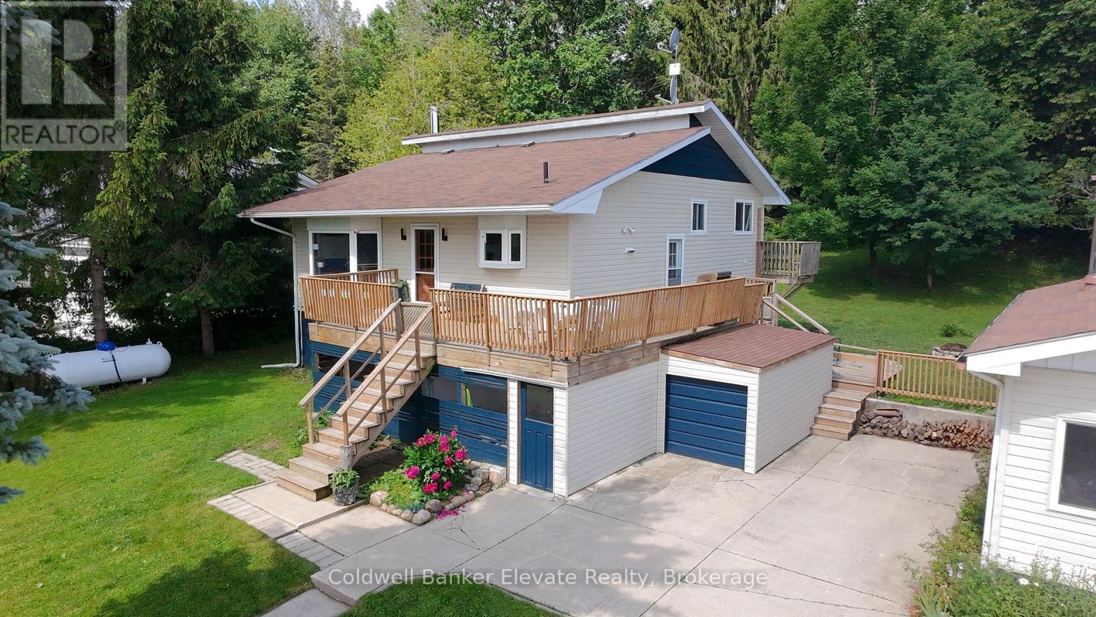 150 MACINTOSH DRIVE, Georgian Bluffs, Ontario