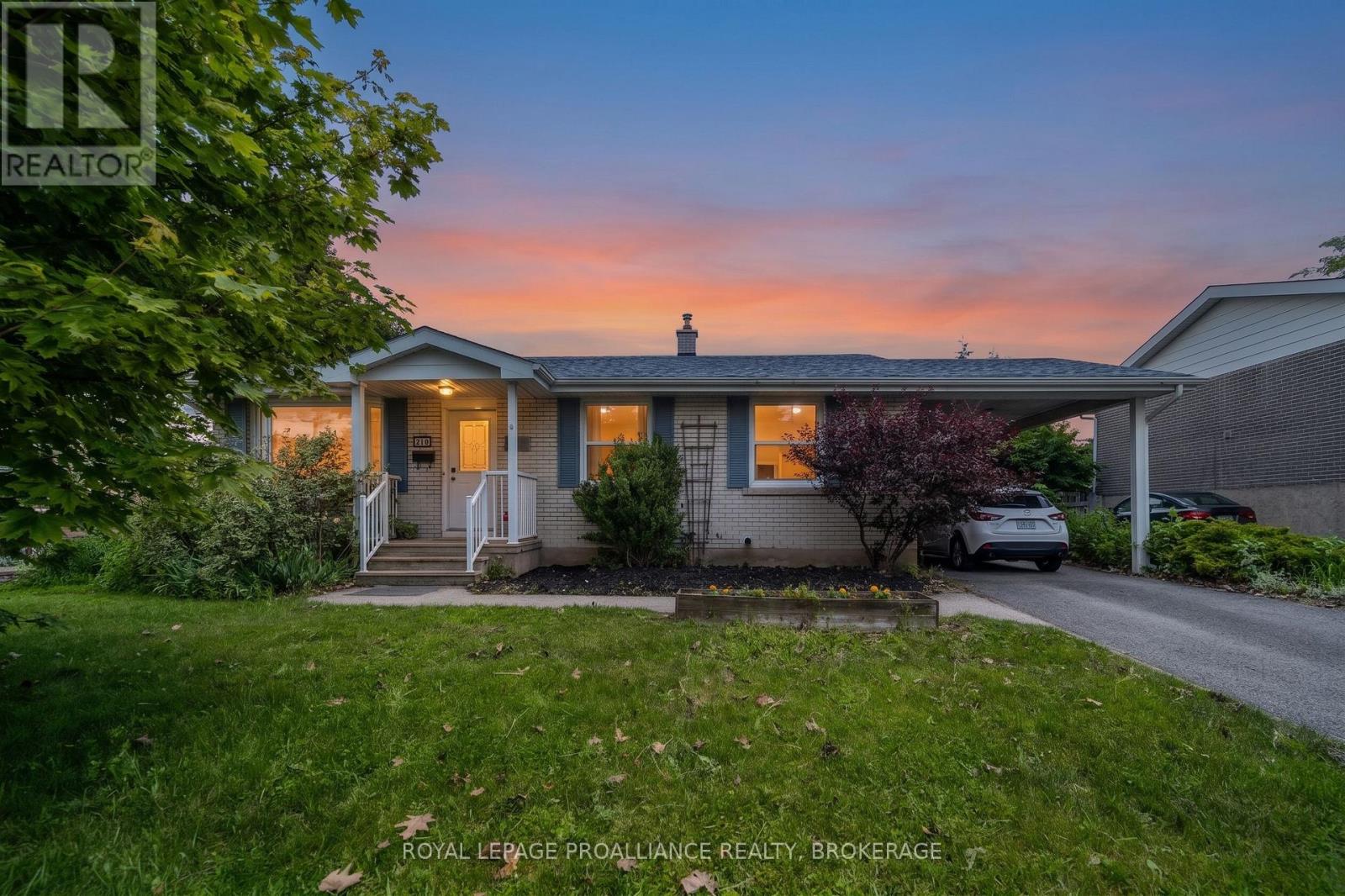 282 Glen Castle Road, Kingston, Ontario  K7M 4N8 - Photo 1 - X13512038