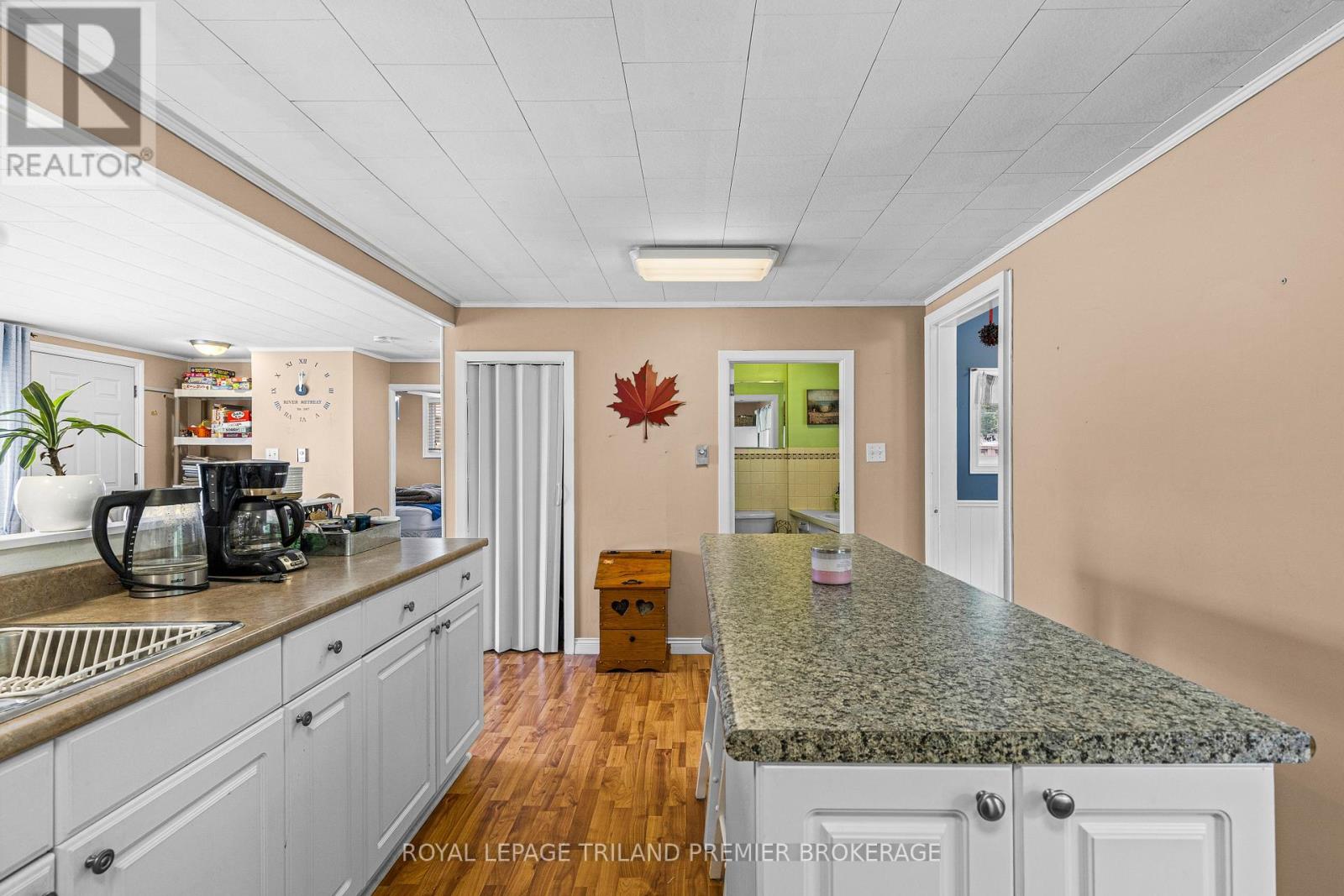 7755 Patrick Street, Lambton Shores, Ontario  N0M 2L0 - Photo 12 - X13511978