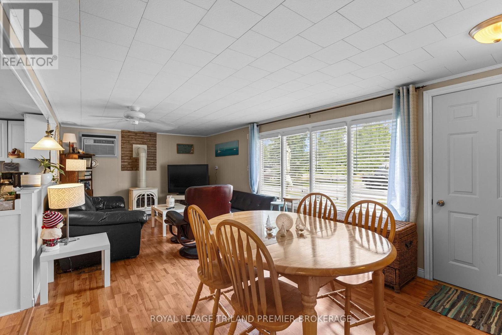7755 Patrick Street, Lambton Shores, Ontario  N0M 2L0 - Photo 3 - X13511978