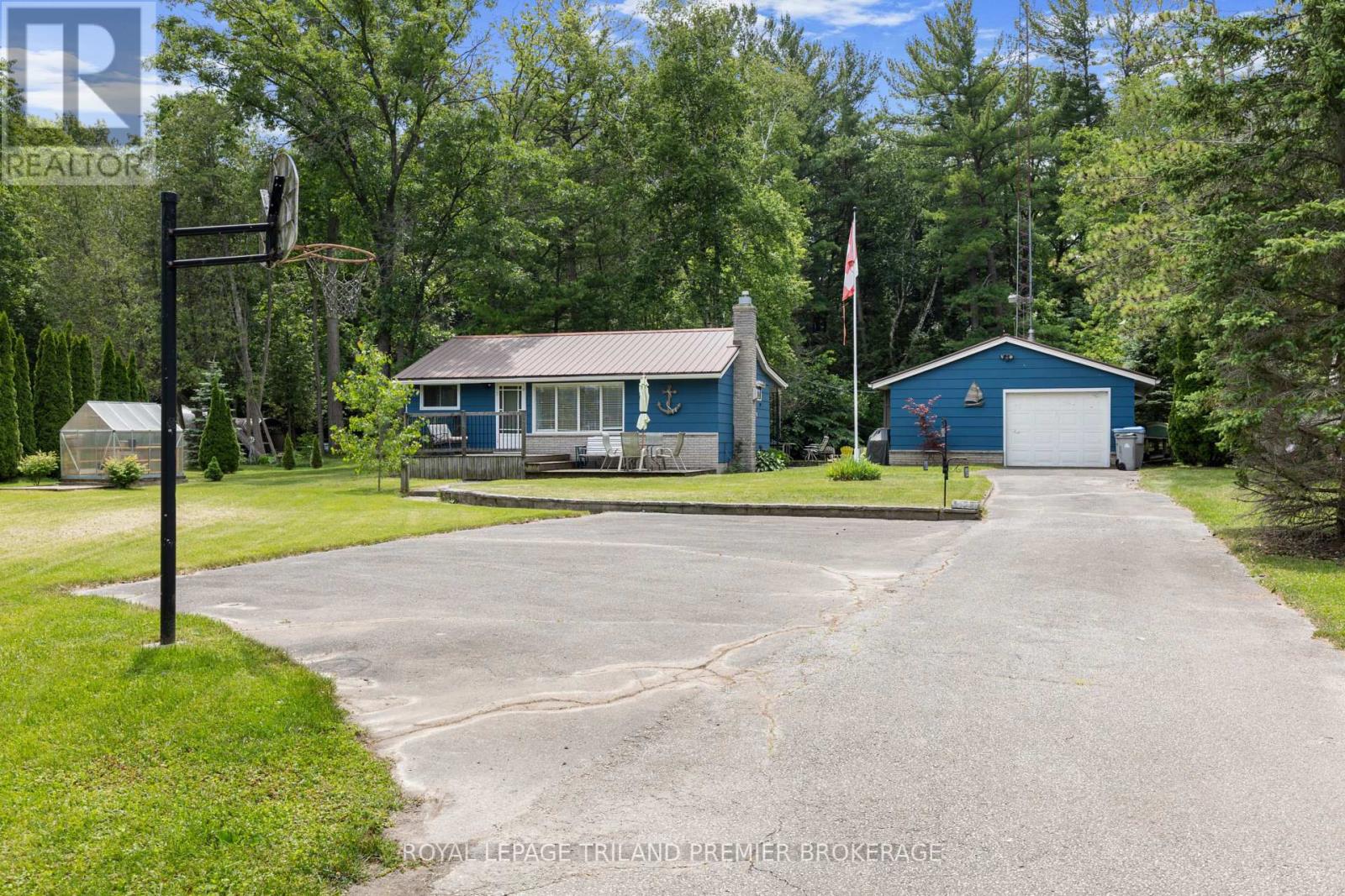 7755 Patrick Street, Lambton Shores, Ontario  N0M 2L0 - Photo 32 - X13511978