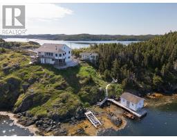 <div class="price">$749,500</div> 5 Main Street<br>Herring Neck, Newfoundland & Labrador<br><div class='bed_bath'>3 Bed | 2 Bath</div>