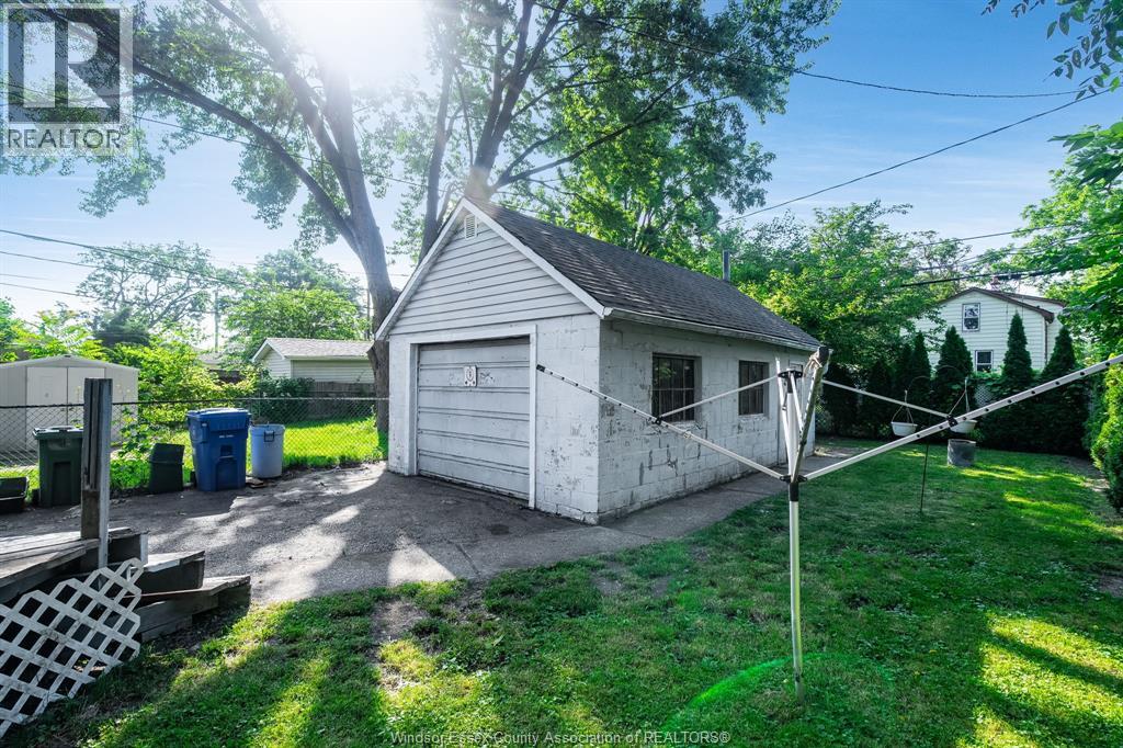 679 Stanley Street, Windsor, Ontario  N8X 3B3 - Photo 37 - 26015778