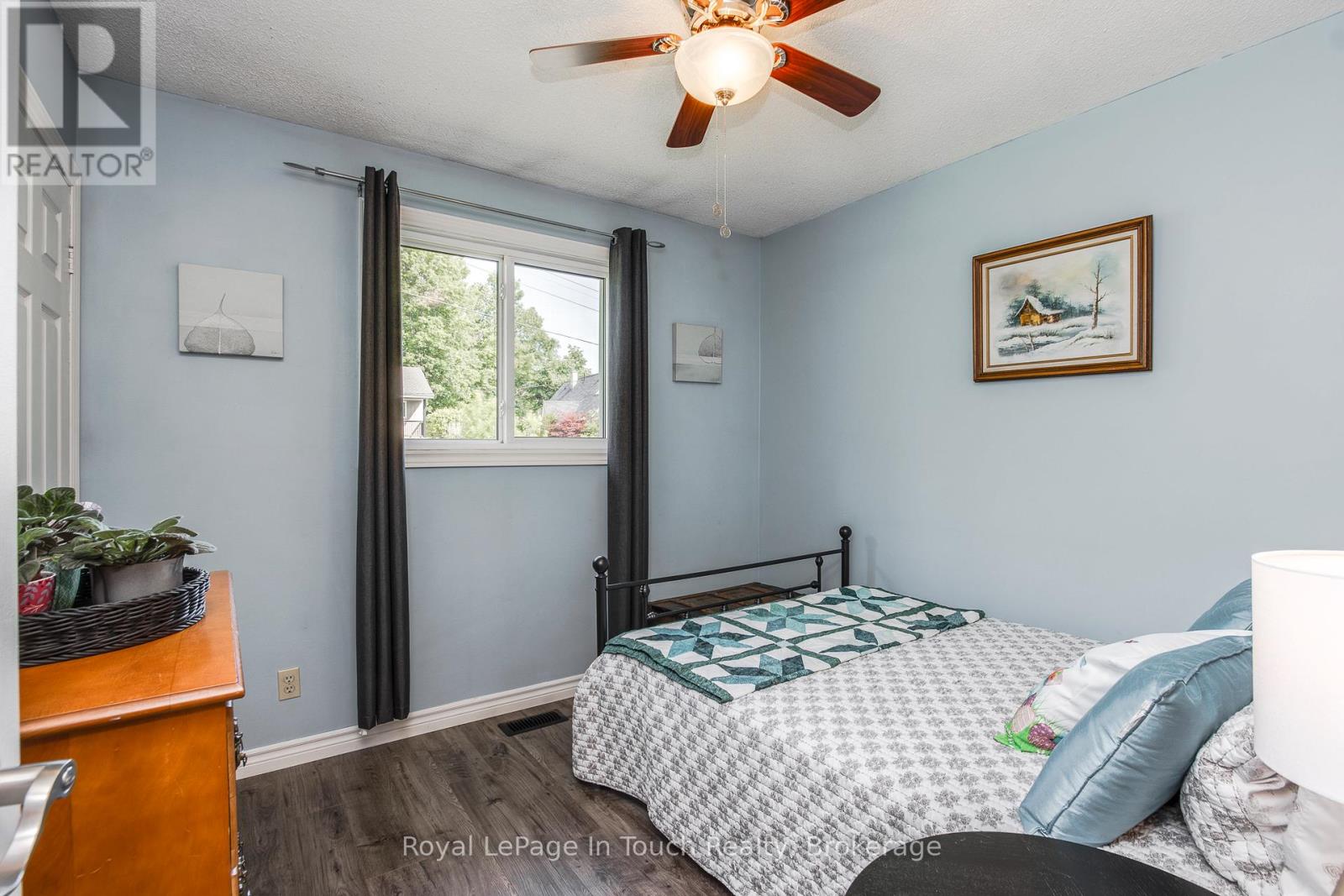 457 Hayes Street, Tay (Port Mcnicoll), Ontario  L0K 1R0 - Photo 15 - S13511744