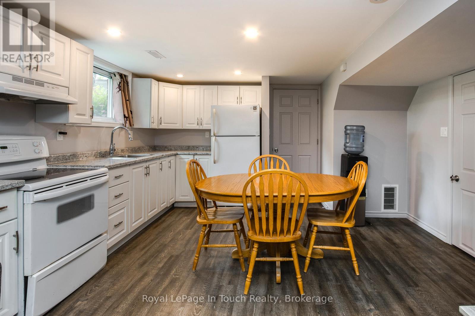 457 Hayes Street, Tay (Port Mcnicoll), Ontario  L0K 1R0 - Photo 18 - S13511744