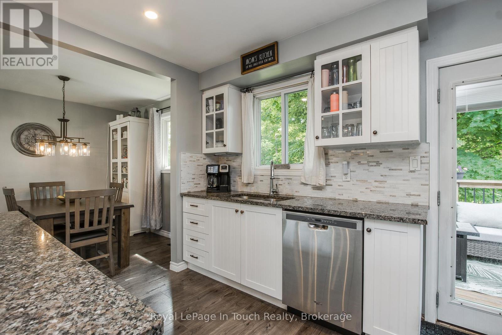 457 Hayes Street, Tay (Port Mcnicoll), Ontario  L0K 1R0 - Photo 6 - S13511744