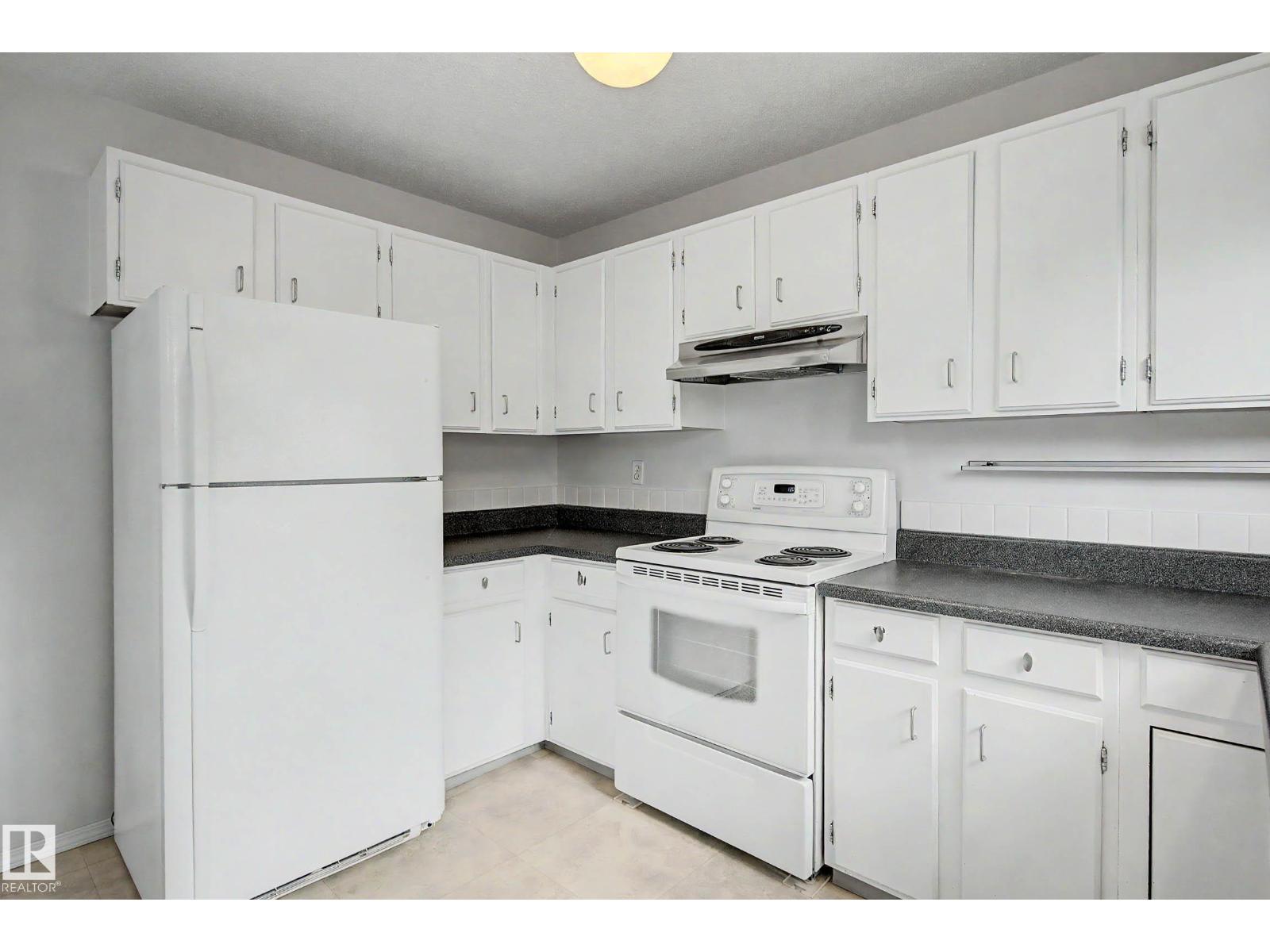 10211 171a Av NW, Edmonton, Alberta  T5X 4L3 - Photo 11 - E4496631