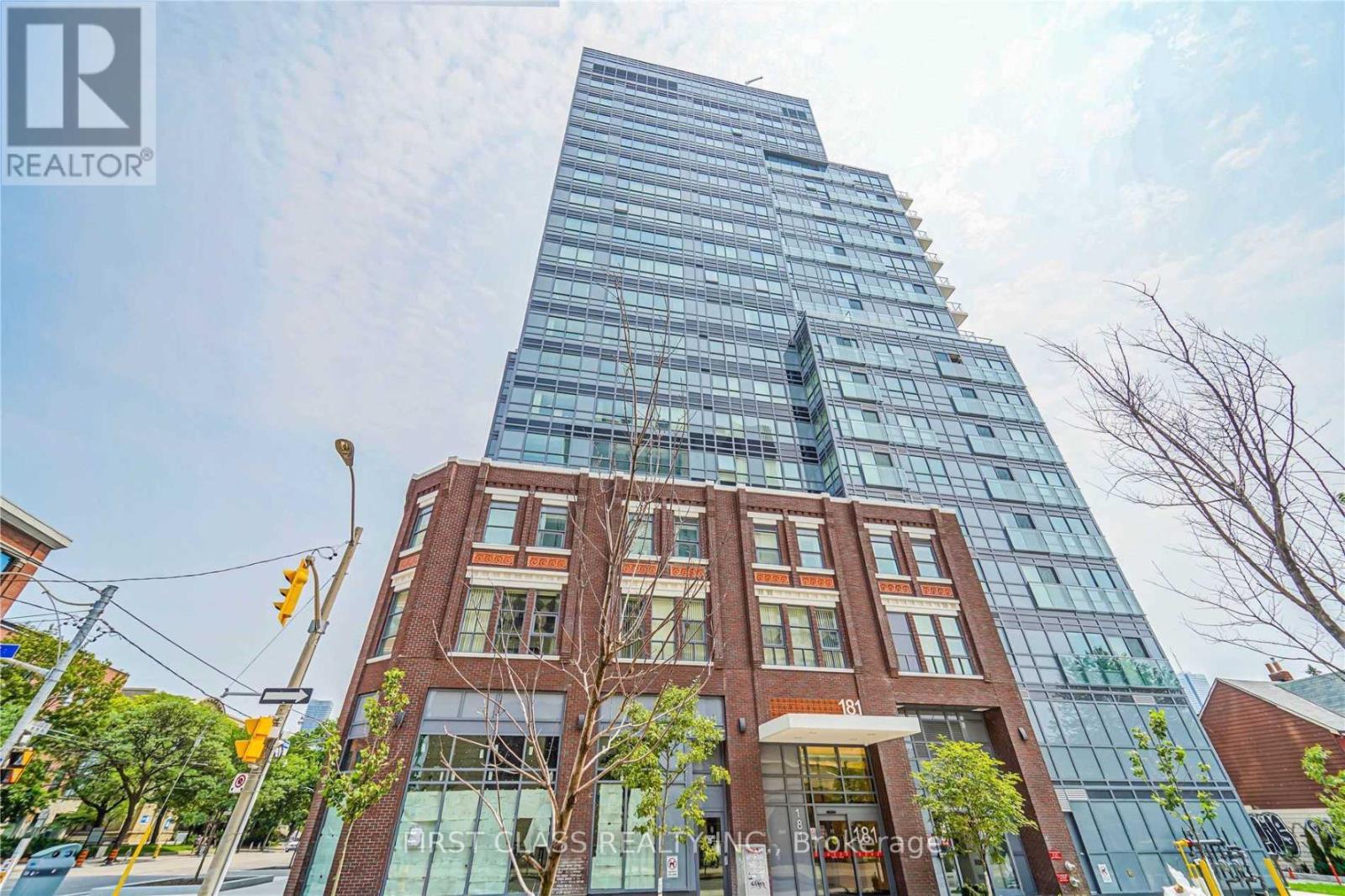 805 - 181 HURON STREET, Toronto, Ontario