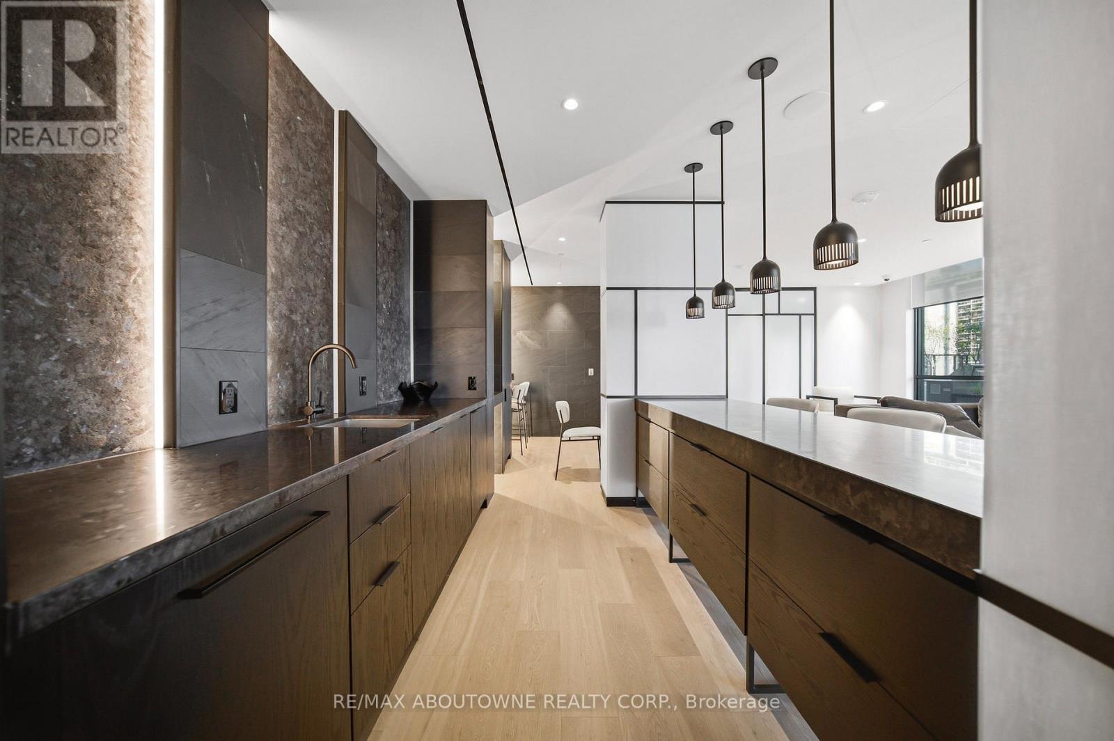 908s - 110 Broadway Avenue, Toronto, Ontario  M4P 1V7 - Photo 16 - C13512030