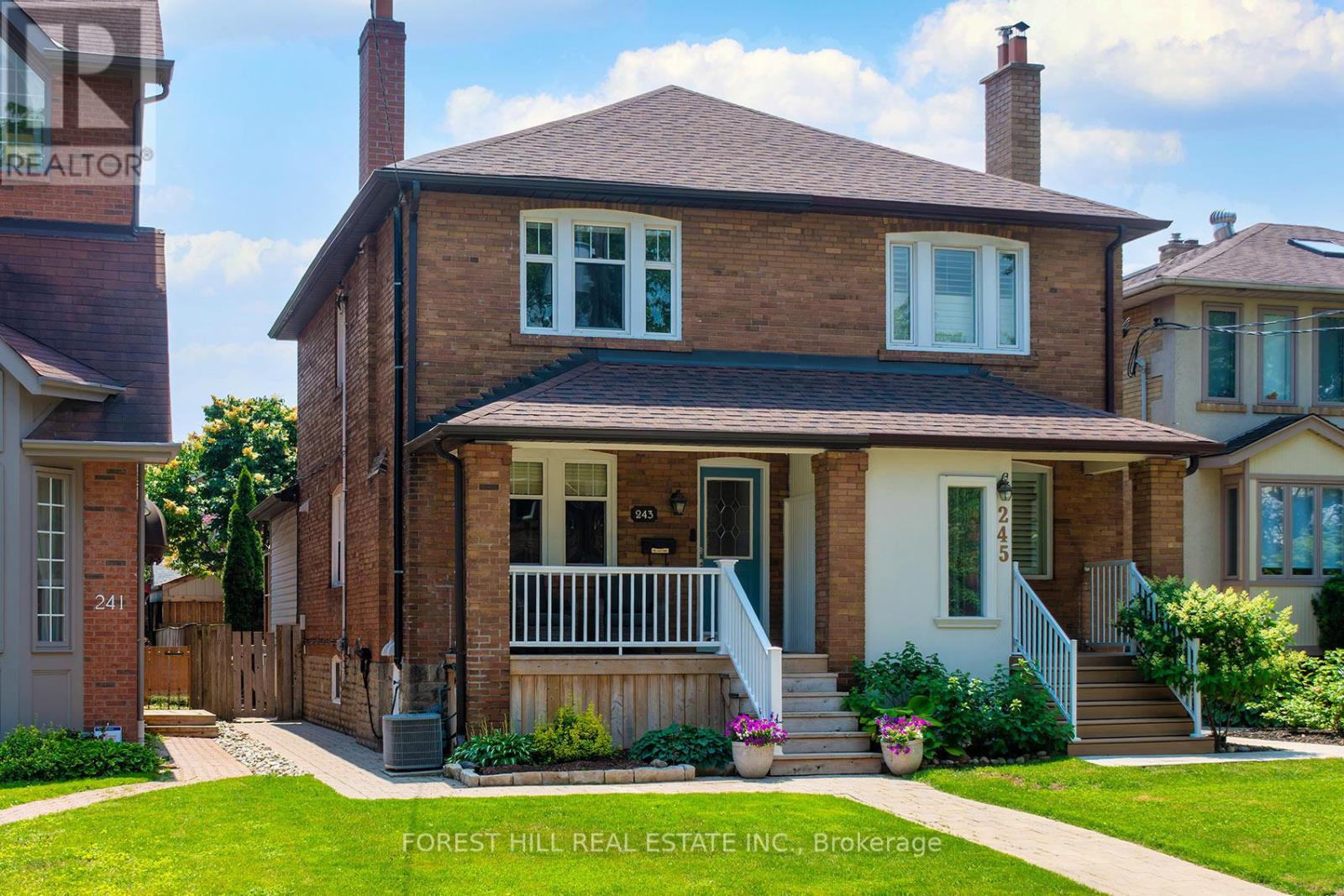 243 Woburn Avenue, Toronto, Ontario  M5M 1L1 - Photo 1 - C13512116