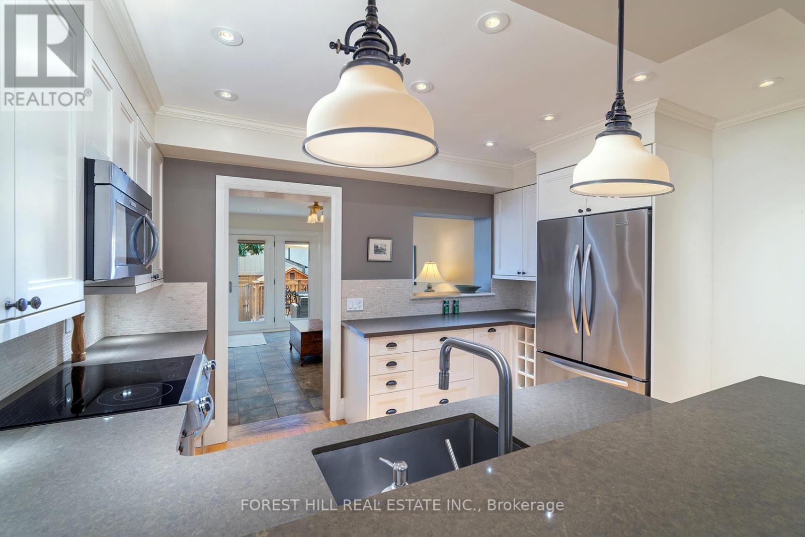 243 Woburn Avenue, Toronto, Ontario  M5M 1L1 - Photo 10 - C13512116