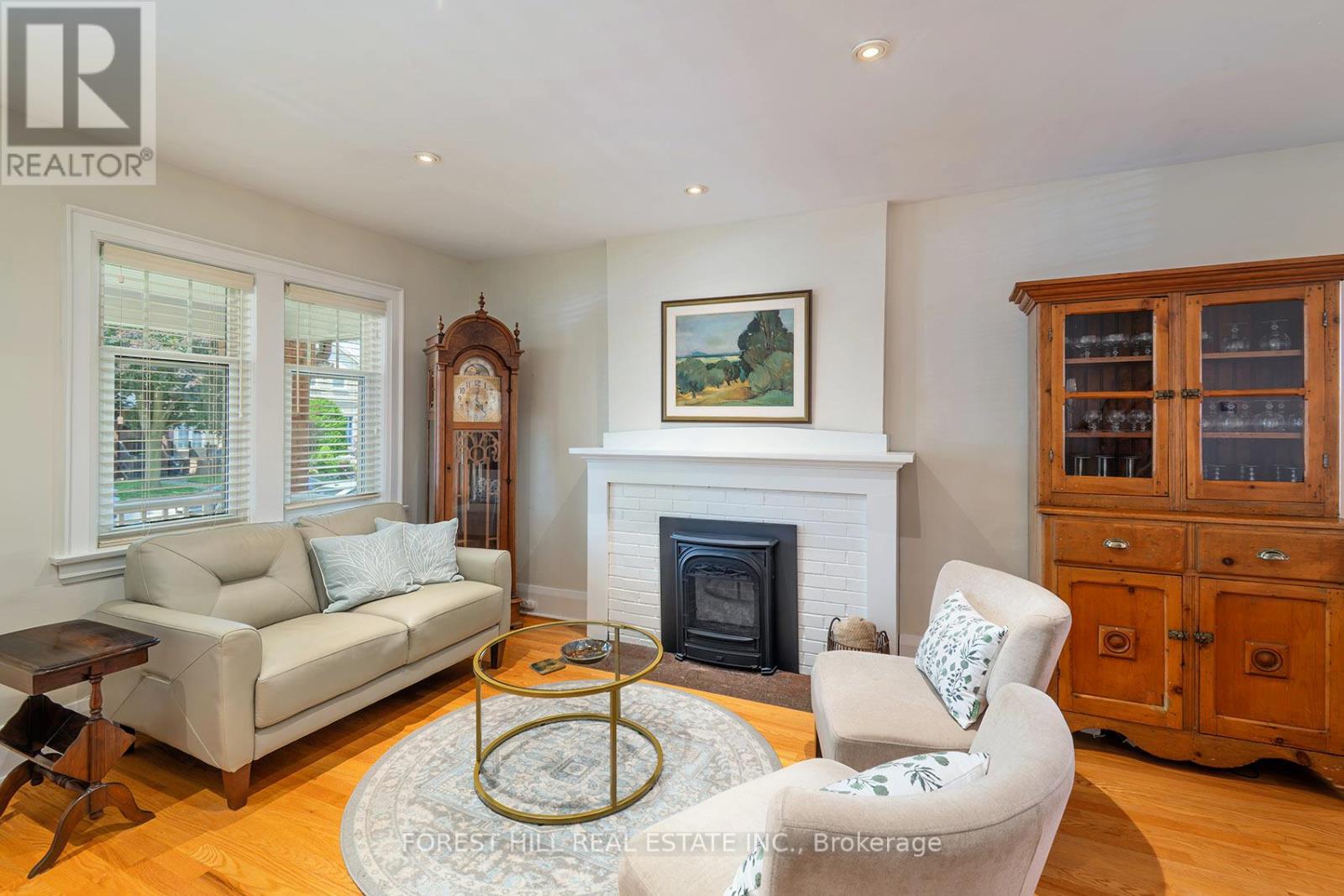 243 Woburn Avenue, Toronto, Ontario  M5M 1L1 - Photo 3 - C13512116
